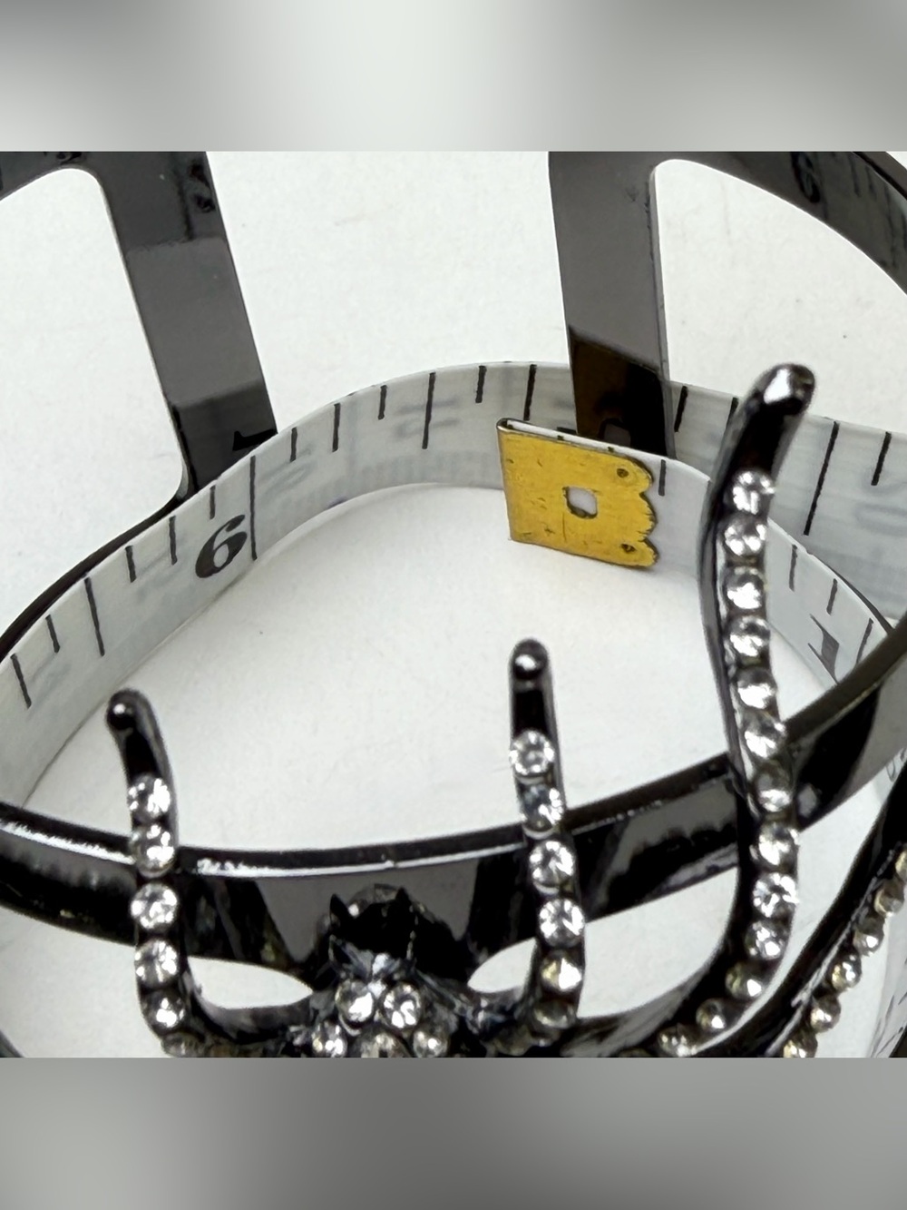 Natasha Rhinestone Spider Cuff Bracelet Black Hematite Halloween Gothic EUC - Picture 8 of 8